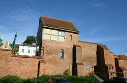 Die Stadtmauer mit alter Wache Die Stadtmauer mit alter Wache